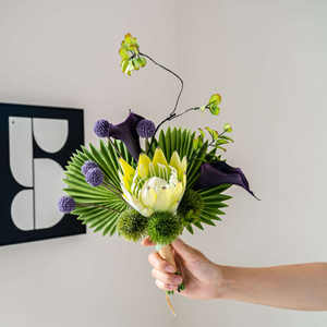 Bouquet de fleurs artificielles en PU Iris de luxe léger fait à la main pour le salon et la table à manger Décoration de la maison - Product Image 6