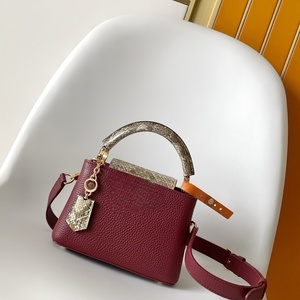 Guangzhou Lujia Damen 2025 Neue Modische Elegante Handtasche aus Echtem Leder mit <span class=keywords><strong>Python</strong></span>-Haut-Dekoration und Zwei Trageriemen als Umhängetasche - Product Image 1