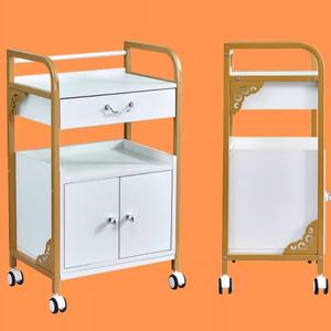 Chariot roulant de salon de beauté en bambou avec cadre doré de couleur blanche de luxe avec roues dans les meubles de salon à vendre - Product Image 3