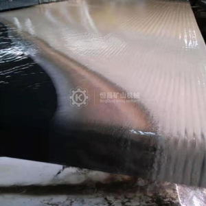 中国トップセール受益地鉱物加工ラボとビッグタイプ重力トインブラックサンドシェイキングテーブル金分離 - Product Image 2