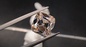 Diamante Coltivato in Laboratorio Certificato IGI, Taglio <span class=keywords><strong>Old</strong></span> Mine, 4.44ct, Colore FLBY, Purezza VS, Senza Conflitti, per Gioielleria Moderna - Product Image 2