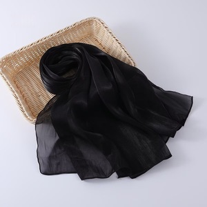 Pañuelo de color liso OEM, pañuelo de seda, pañuelo fino de gasa grande, chal de protección solar para viaje, pañuelo de satén, venta al por mayor y <span class=keywords><strong>dropshipping</strong></span> - Product Image 6