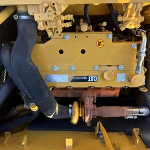 Excavatrice sur chenilles hydraulique CAT 320D2 de 20 tonnes pour la construction et les travaux de terrassement, en bon état, à vendre - Product Image 6