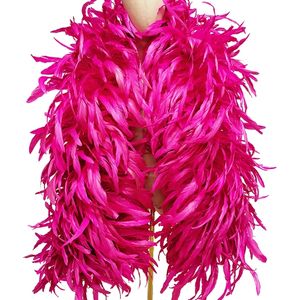 Venta caliente <span class=keywords><strong>2</strong></span> <span class=keywords><strong>metros</strong></span> <span class=keywords><strong>de</strong></span> largo cola <span class=keywords><strong>de</strong></span> gallo Samba Boa danza pluma Boa teñido patrón puesta en escena fiesta decoración precio <span class=keywords><strong>de</strong></span> fábrica - Product Image 5