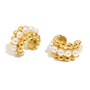 Boucles d'oreilles tendance pour femmes en or 18 carats avec imitation de perles, style européen et américain, nouvelles boucles d'oreilles géométriques simples en acier inoxydable pour cadeau - Product Image 5