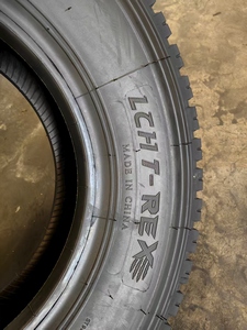 Neumático Radial para Camión LCH T-REX 7.50R16LT Nuevo con Cámara y Solapas - Product Image 4