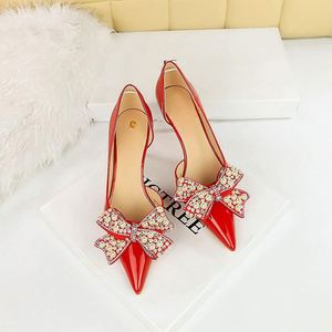 Talons, talons fins, chaussures pour femmes, <span class=keywords><strong>bouche</strong></span> peu profonde, côté pointu, épissage évidé, chaussures de dame à la mode avec nœud en strass - Product Image 1