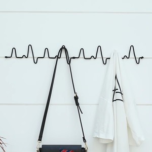 Chine Usine Décoratif Tenture Murale En Forme De Vague Noire Crochet Rack pour Mur <span class=keywords><strong>Grille</strong></span> Panneau De Stockage et D'affichage - Product Image 4