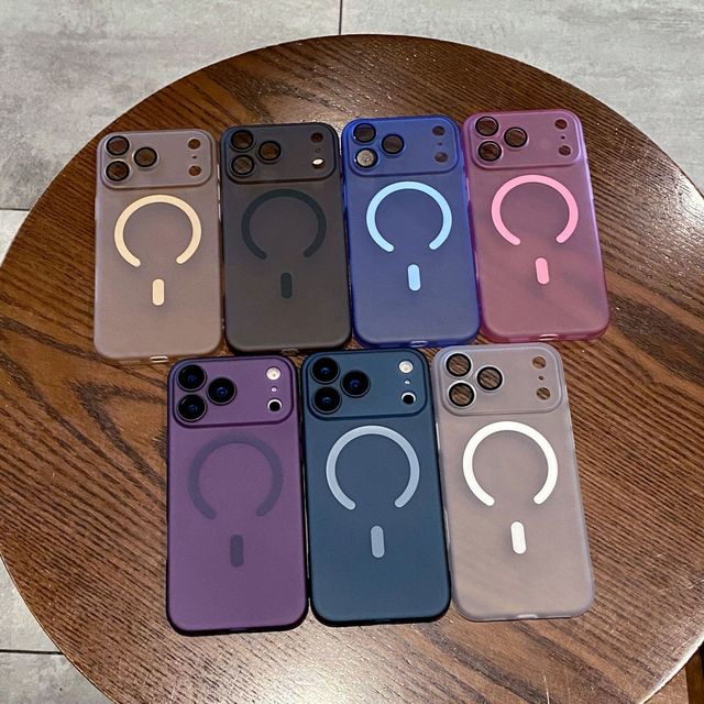 Luxury Design Full Cover Matte Frosted Fine Hole Strong Magnetic Shockproof Mobile Phone Cases Cover for IPhone17 Pro Max air