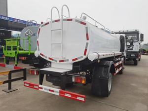 Camión Cisterna de Agua ISUZU de 5000 Litros 4x2 con Motor Diésel, Sistema de Rociadores y Carro de Riego - Product Image 2