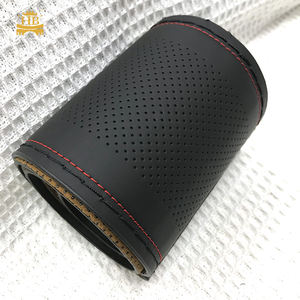 Housse de volant en cuir synthétique antidérapante cousue à la main avec des motifs de lignes rouges, housse de volant de voiture - Product Image 6