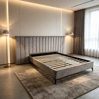 Lit plateforme moderne de luxe rembourré avec tête de lit capitonnée à cannelures verticales, sommier à lattes en bois, tailles Queen et King, en tissu