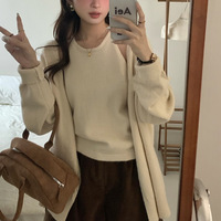 Ensemble tricoté 2 pièces pour femme : débardeur dos nu sans manches et cardigan à manches longues ouvert sur le devant, couleur unie