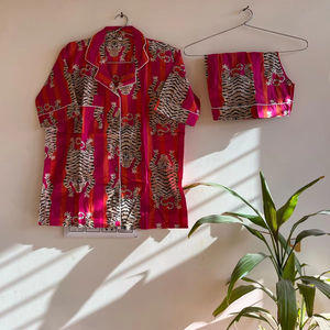 Conjunto de pijama de algodón con rayas rosas y naranjas para mujer, ropa de casa con estampado de tigre Sexy, pantalones cortos, ropa de dormir suave y cómoda con estampado de bloques a mano - Product Image 1