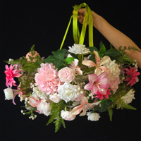 Panier de mariage personnalisé avec fleurs artificielles, centre de table en rose et décoration de table