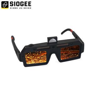 Gafas de Seguridad para Soldadura con Oscurecimiento Automático, para Tonos de Oscurecimiento de <span class=keywords><strong>DIN9</strong></span> a <span class=keywords><strong>13</strong></span>, Energía Dual Solar+Ion de Litio, 6x15cm - Product Image 1
