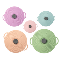 Couvre-aliments en silicone réutilisables à ventouse pour micro-ondes, de qualité alimentaire, s'adaptant aux tasses, bols, assiettes, casseroles