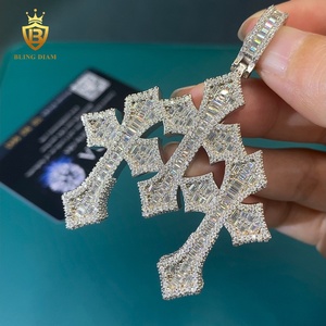 Pendentif Croix en Argent 925 avec Moissanite Taille Baguette, Sertie de Moissanites, Testée au Diamant Testeur, Colliers Pendentifs Raffinés - Product Image 2