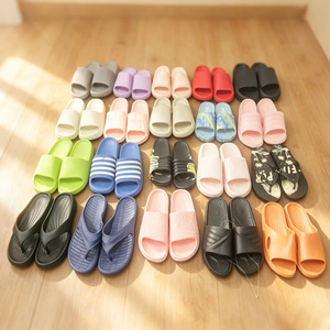 Chanclas Unisex de Diferentes Tallas y Estilos, Pantuflas de Interior Ligeras, Antideslizantes, de EVA, al por Mayor - Product Image 2