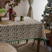Nappes de table rectangulaires imprimées feuilles de houx et baies de Noël Ychon avec pompons, décorations de table à manger