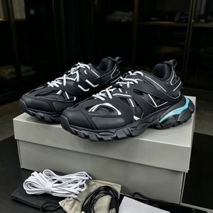 Vente en gros de baskets LED de luxe, noires et blanches, respirantes, décontractées pour hommes, chaussures de créateur confortables - Product Image 2