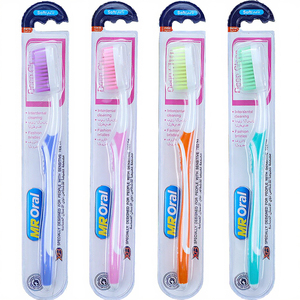 Brosse à dents à poils souples SB Tech pour dents sensibles, taille standard, manche en plastique, poils en nylon, soins dentaires à domicile, usage adulte - Product Image 3