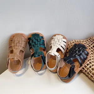 Sandalias de cuero trenzadas con punta cerrada para niñas, venta al por mayor