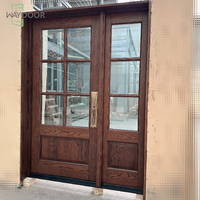 Portes d'extérieur en bois massif de style design moderne avec inserts en verre Porte d'entrée en bois finition chêne acajou