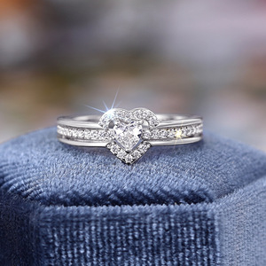 Anello con design a doppio cuore, semplice anello da dito per donna - Product Image 5