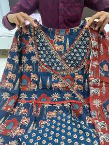 Élégant ensemble de costumes en pur coton Anarkali de style indien et pakistanais, idéal pour les mariages et toutes les occasions spéciales - Product Image 6