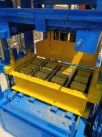 Équipement de production de briques automatiques, machine de fabrication de blocs de béton hydraulique, fourniture pour usine