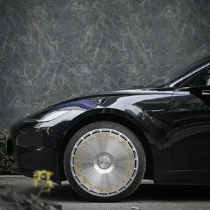 Enjoliveurs de roues rétro noirs et dorés à motif floral pour <span class=keywords><strong>Tesla</strong></span> <span class=keywords><strong>Model</strong></span> <span class=keywords><strong>3</strong></span> <span class=keywords><strong>Model</strong></span> Y 19 20 pouces, protections de jantes personnalisées - Product Image 3