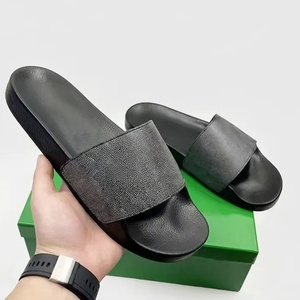 Trending Product 2026 Factory Direct Sale High Quality Best Selling slippers 2026 Trend Luxury Men Women <b>Slide</b> slippers - Product Image 3