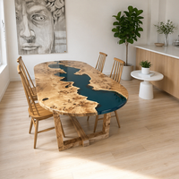 Ensemble de table à manger en résine époxy transparente moderne personnalisable avec plateau en bois massif et pieds en métal - 6 places pour hôtels