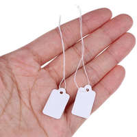 Petites balançoires blanches personnalisées pour bijoux étiquettes volantes avec ficelle élastique, étiquettes volantes pour vêtements