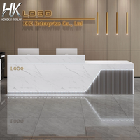 Bureau d'accueil personnalisé avec logo, durable, moderne, en bois brillant, avec bande LED, pour hôpital, bureau, salon de beauté, salle de sport, école