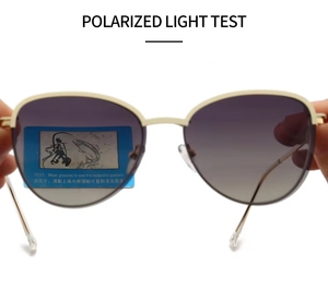 Gafas de Moda de Alta Calidad, Anti Luz Azul, Polarizadas, con Clip Magnético para Lentes de Sol, para Mujer - Product Image 4