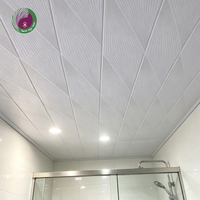 Panneaux de plafond en PVC commerciaux, installation facile, panneaux de plafond en plastique imperméables pour salle de bain, cuisine, projets commerciaux