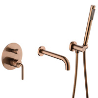 Ensemble de robinetterie de baignoire murale dissimulée en cuivre brossé or rose, avec douchette à effet pluie, mitigeur chaud/froid à valve céramique, moderne