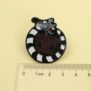 <span class=keywords><strong>Letras</strong></span> de serpiente MYSELF AM STRANGE, alfileres de solapa de Metal esmaltados inusuales, broches de aleación divertidos, insignias para niños, amigos, regalo para fiestas - Product Image 6