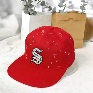 Gorra Trucker Deportiva Personalizada con Logo de Diamantes, Bajo MOQ 100, Estilo Snapback, de Moda, con Pedrería, de Béisbol, de 6 Paneles, Plana, para Adulto, de Lona, Transpirable para Exteriores - Product Image 1