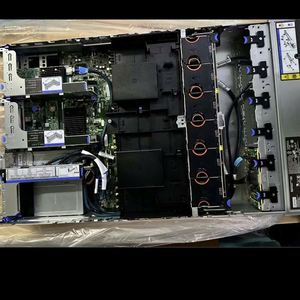 Serveur ThinkSystem SR650 V3 le plus vendu, disques durs SSD 1 To, processeurs avec carte mémoire - Product Image 6