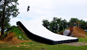 Rampa de caída libre popular Inflable Bmx Fmx Landing Airbag Inflable <span class=keywords><strong>Freestyle</strong></span> Jump <span class=keywords><strong>moto</strong></span> FMX Stunt landing airbag - Product Image 6