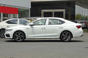 <span class=keywords><strong>Skoda</strong></span> Octavia PRO TSI280 Édition Luxe 1.4L Turbo 7DCT d'occasion 2025 – Berline fiable et économe en carburant pour routes africaines - Product Image 5