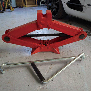 1,5 T Car High Mounted Top of the Line Mantenimiento de neumáticos <span class=keywords><strong>Jack</strong></span> Scissor <span class=keywords><strong>Jack</strong></span> - Product Image 2