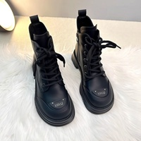 Bottines de motard à lacets pour femmes, style britannique, nouvelle collection 2023, en cuir artificiel à semelle épaisse, doublées de peluche, chaudes pour l'automne