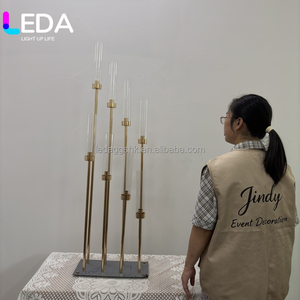 LEDA Vente en gros de chandeliers à 8 bras, hauts, dorés, pour mariage - Product Image 1