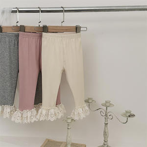 Vêtements d'hiver pour bébé de couleur unie, pantalons évasés en dentelle pour filles, leggings mignons en coton pour bébés, printemps et automne - Product Image 5