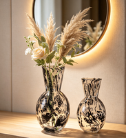 Vase en verre artistique K9 de luxe épaissi, motif tourbillon d'encre blanche et noire moderne, soufflé à la main, solide, pour décoration de table