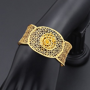 Vente directe Jxx, nouvelle arrivée, ensemble de bijoux en laiton plaqué or 24 carats, bracelets et bagues tendance pour femmes - Product Image 4